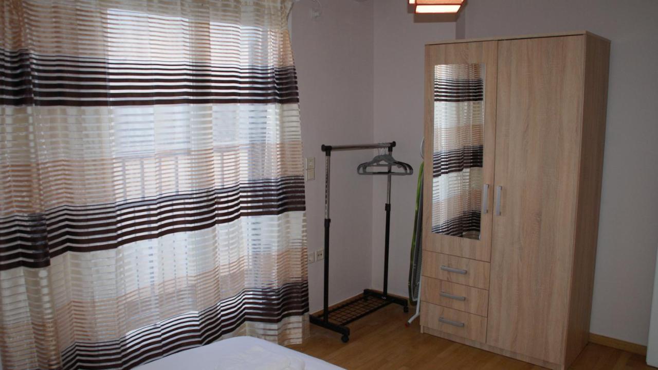 The Victoria Square Apartments Athena Bagian luar foto
