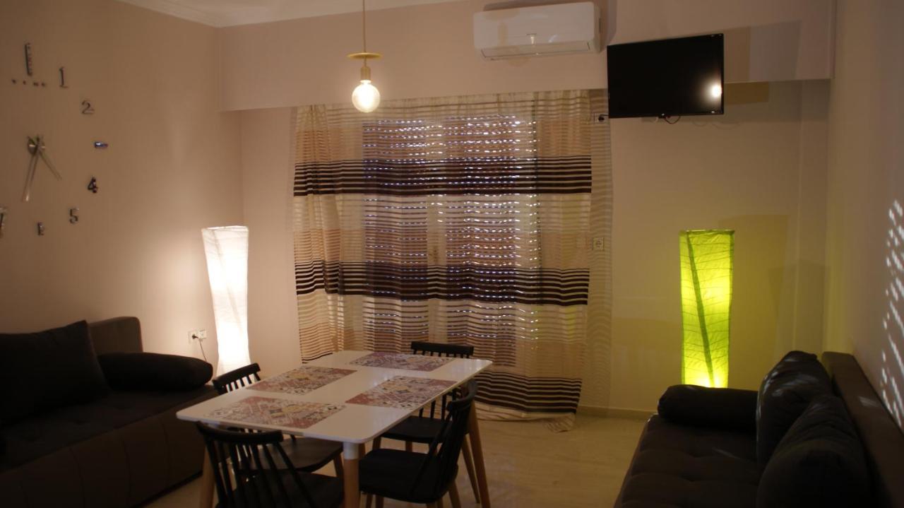 The Victoria Square Apartments Athena Bagian luar foto