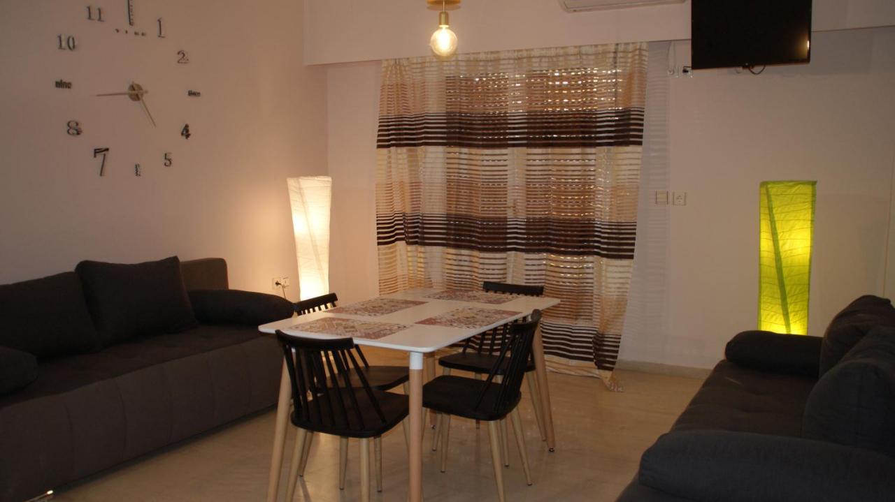The Victoria Square Apartments Athena Bagian luar foto