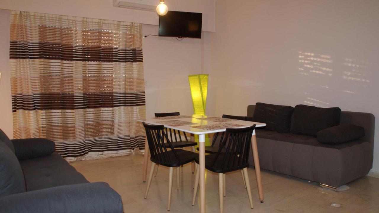 The Victoria Square Apartments Athena Bagian luar foto