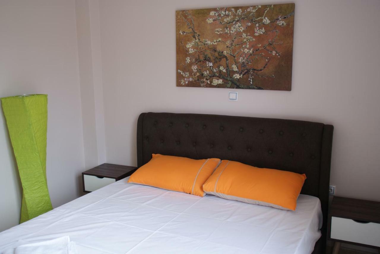 The Victoria Square Apartments Athena Bagian luar foto