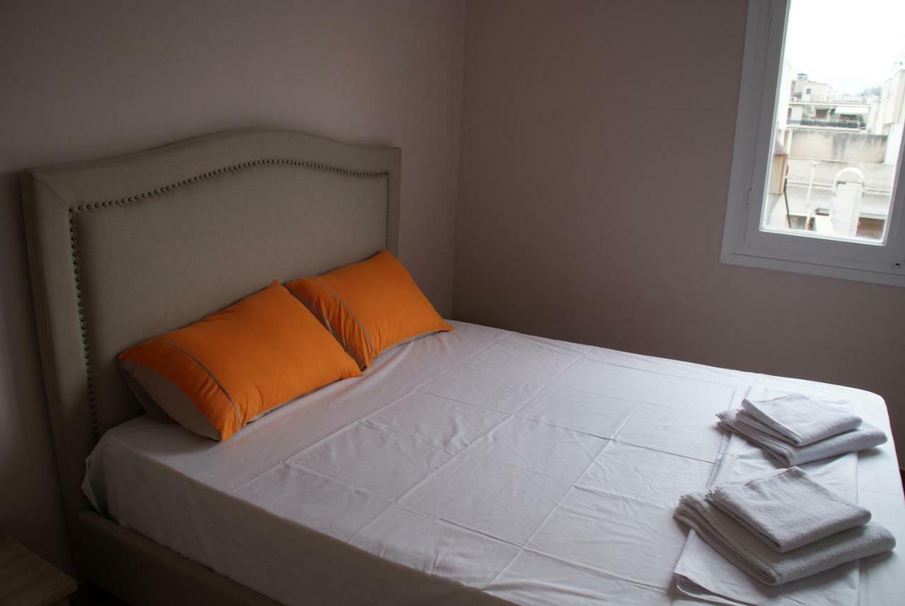 The Victoria Square Apartments Athena Bagian luar foto